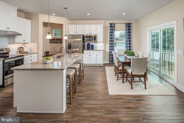 Building Photo - 208 Braeburn Dr