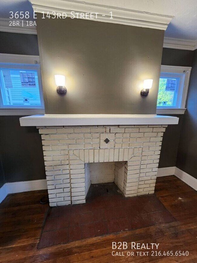 Building Photo - 3658 E 143rd St