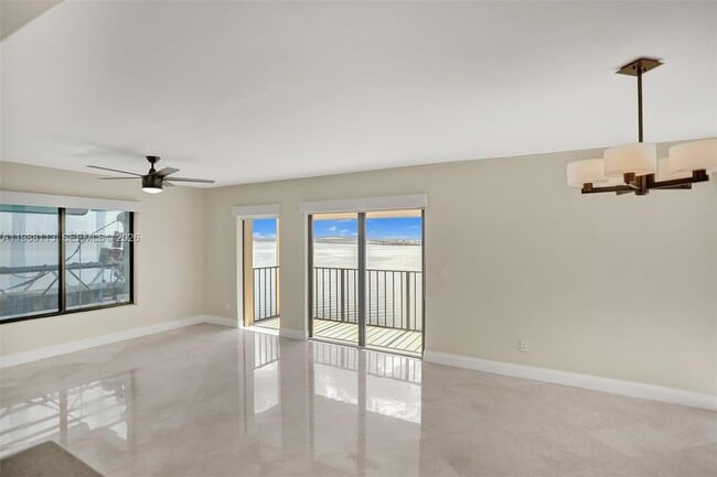 Building Photo - 2201 Brickell Ave