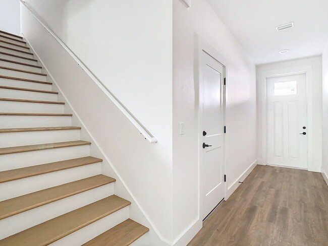 Building Photo - Malena Park - Brand New Townhouse Availabl...