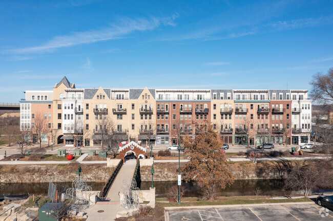 Building Photo - Front Street Lofts