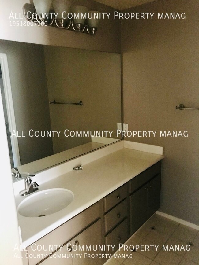Building Photo - 41171 Crooked Stick Dr