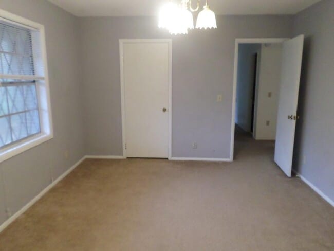 Building Photo - Martin Heights Subdivision