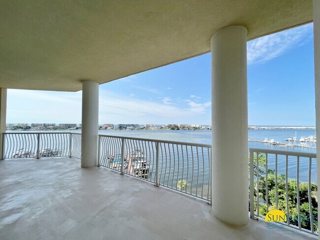 Building Photo - Stunning Waterfront 3 Bedroom Condo at Presidio Yacht Club!