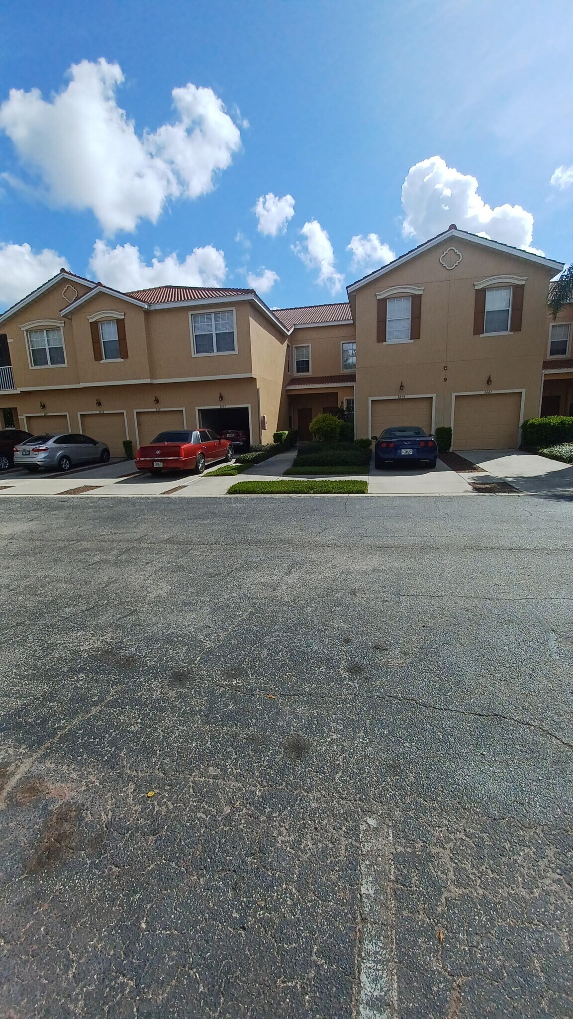 Building Photo - 3657 Parkridge Cir