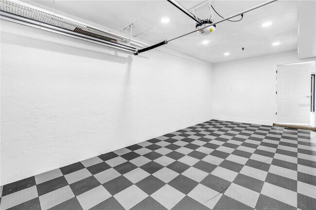 Building Photo - 1355 Pinellas Bayway S