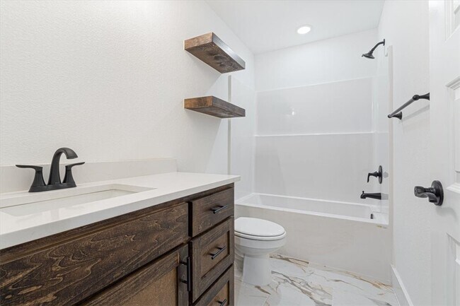 Building Photo - 6900 SW High Meadow Blvd