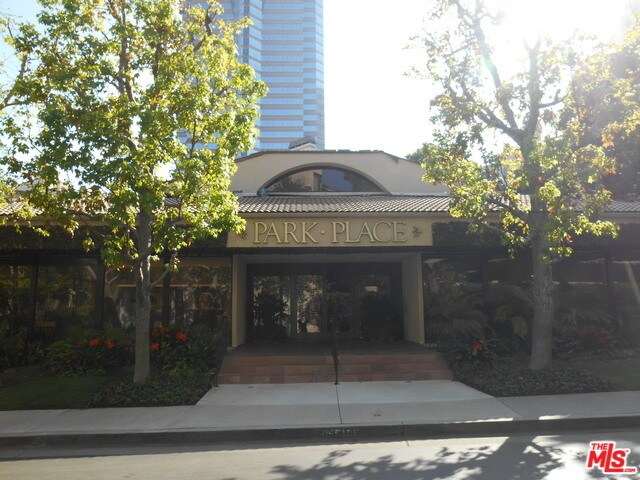 Building Photo - 2131 Century Park Ln