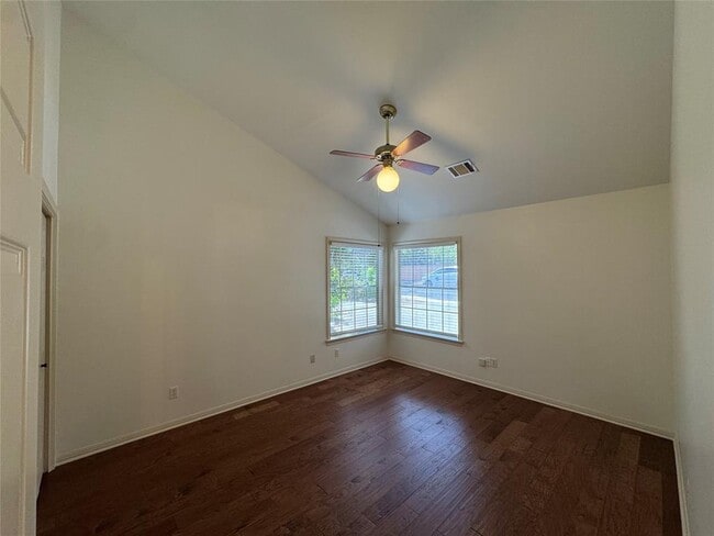 Building Photo - 1811 W 39th St