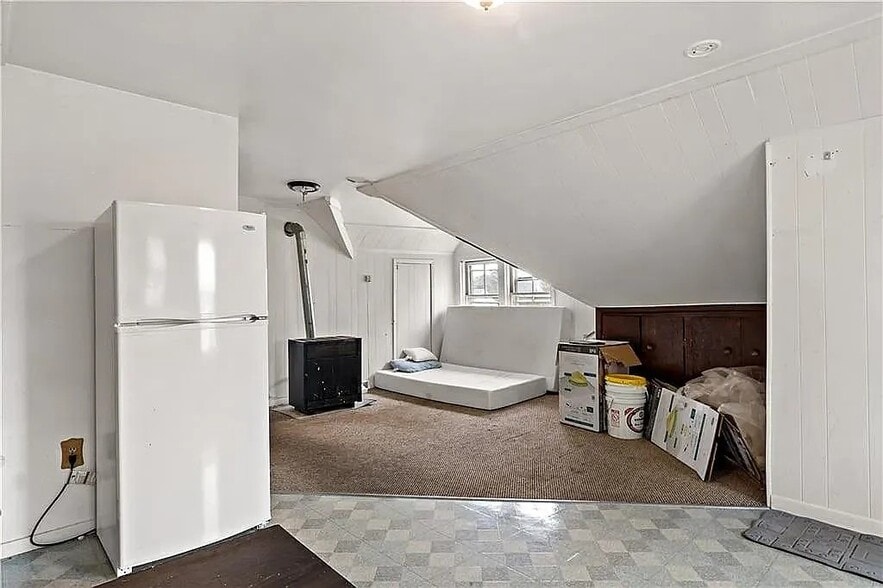 Building Photo - 102 Francis Ave