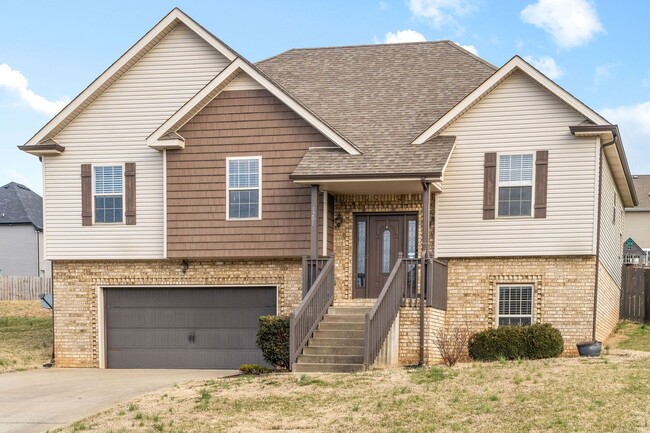 Building Photo - Four Bedroom with Finished Basement!