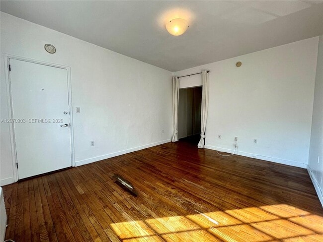 Building Photo - 743 15th St