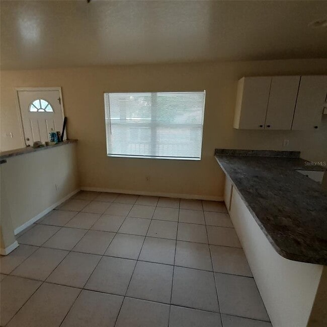 Building Photo - 3625 E Chelsea St