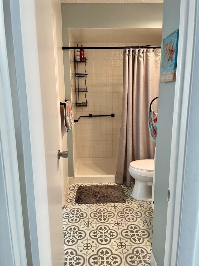 Building Photo - 1592 Springside Dr