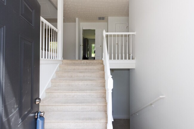 Building Photo - 5485 Forest Falls Dr