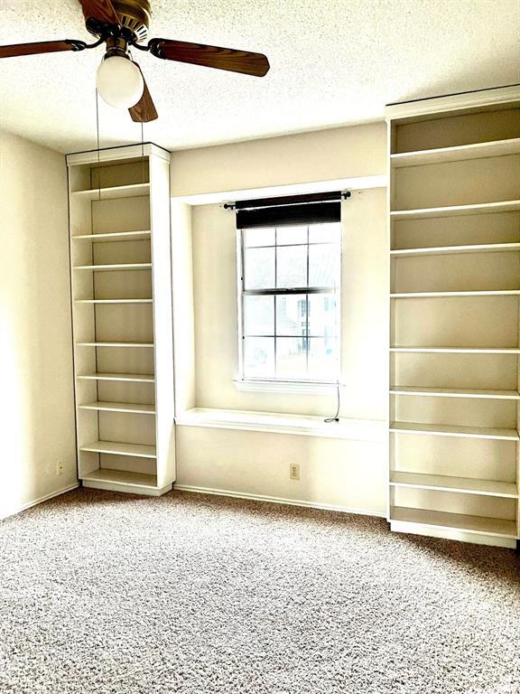 Building Photo - 2904 Wren Cir