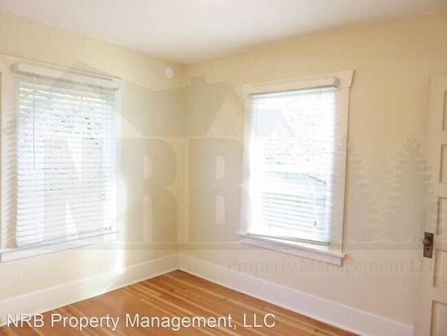 Building Photo - 3 br, 1 bath House - 1013 S Lawrence St