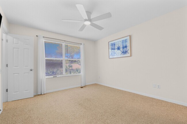 Building Photo - 109 B St