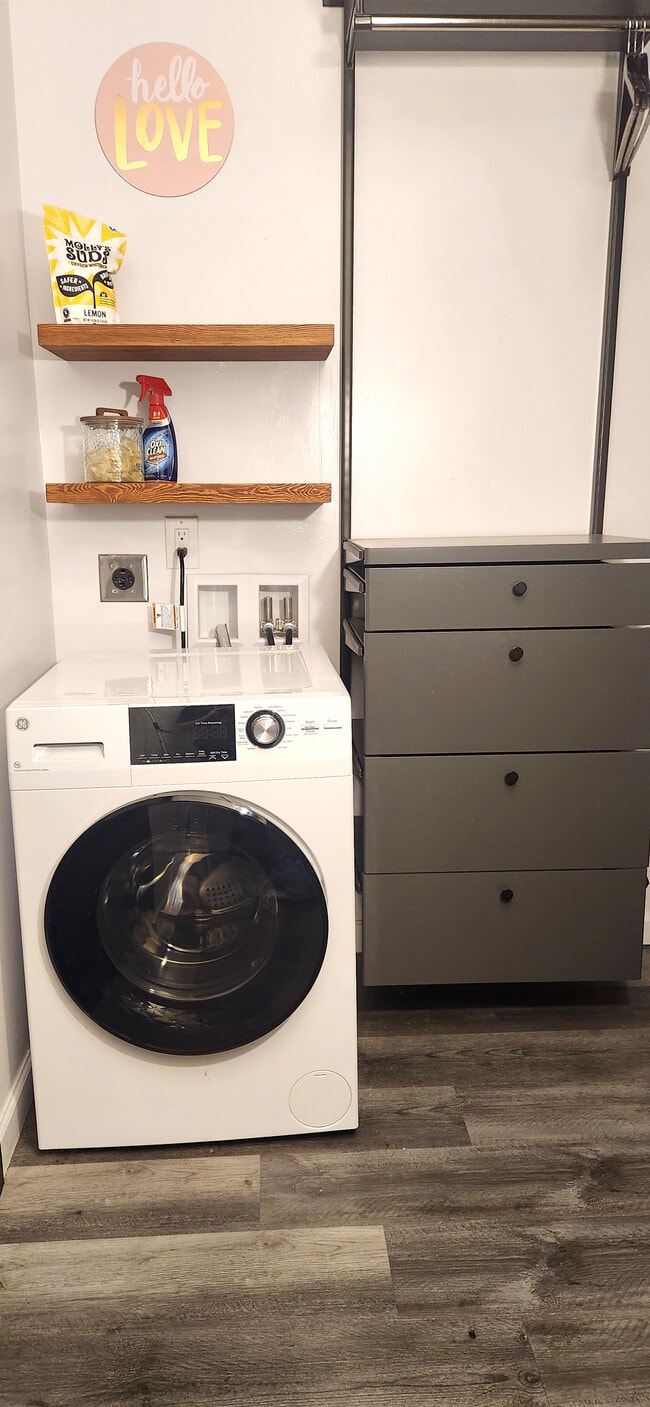 Building Photo - 9500 Rainier Ave S