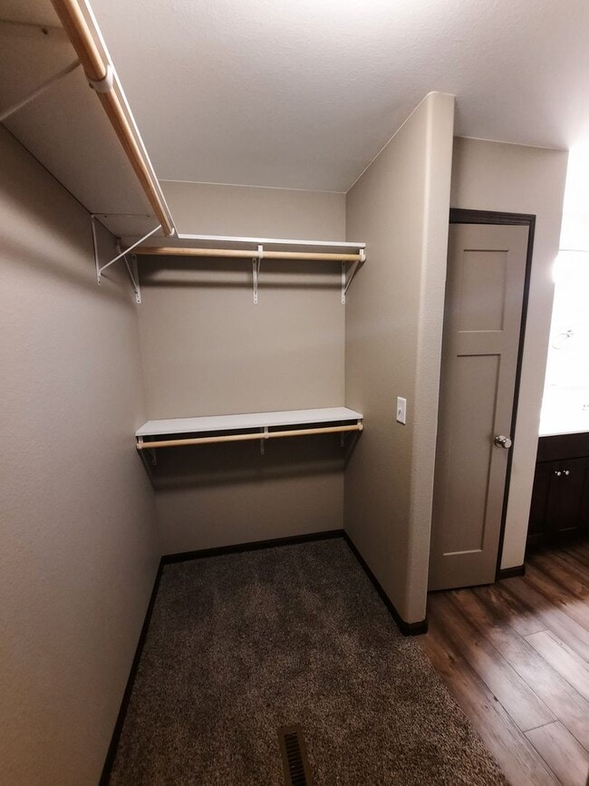 Building Photo - 4 BED | 3 BATH | SINGLE-FAMILY | DOUBLE GA...
