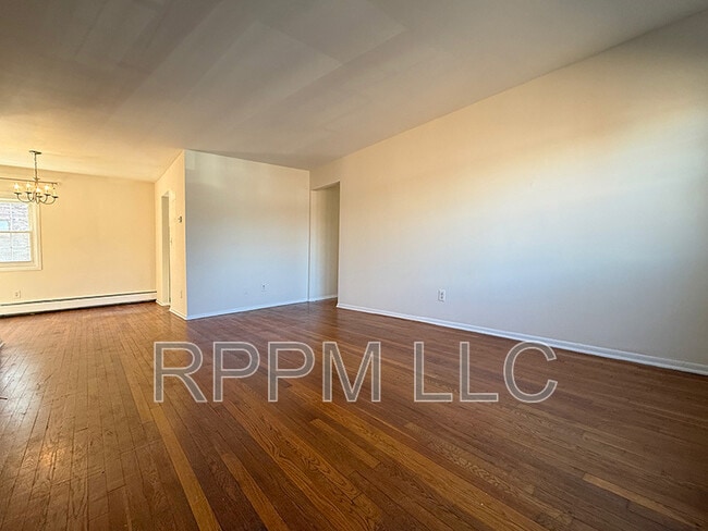 Building Photo - 45 Wedgewood Dr