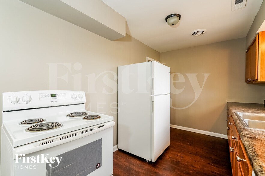 Building Photo - 5707 Prestonwood Ct