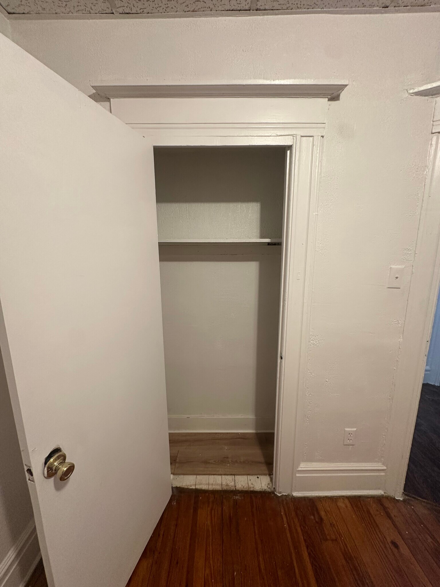 Building Photo - 96 N Essex Ave