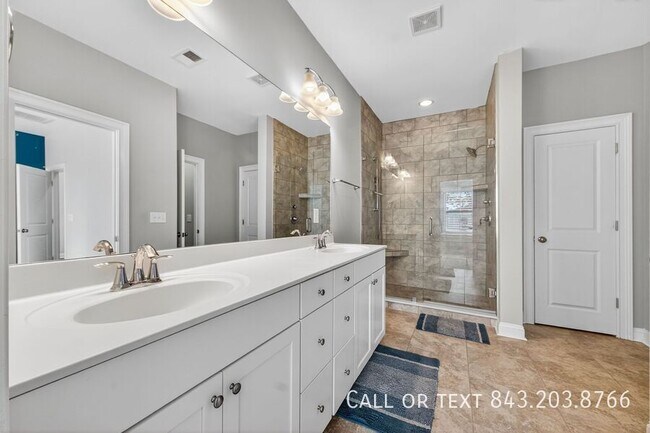 Building Photo - 133 Alder Cir