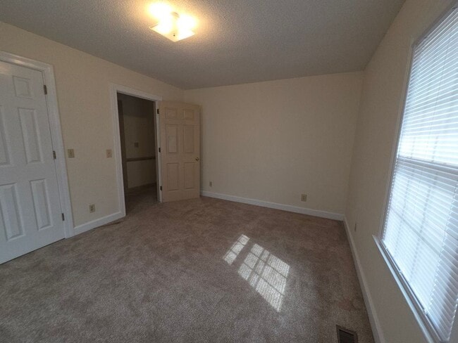 Building Photo - 311 Moyton Ave