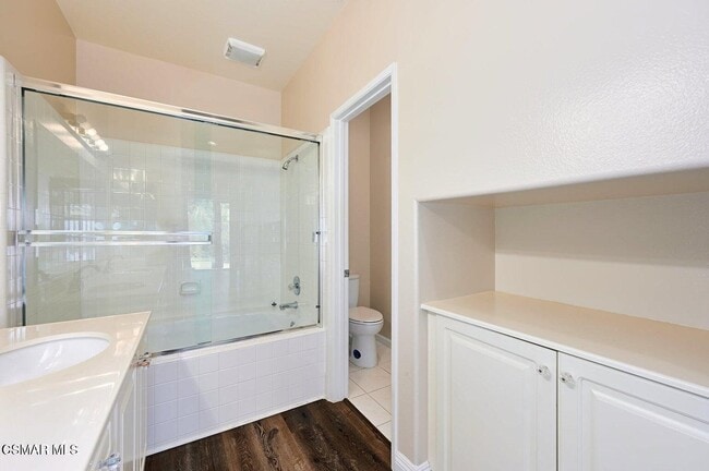 Building Photo - 4827 La Vella Dr