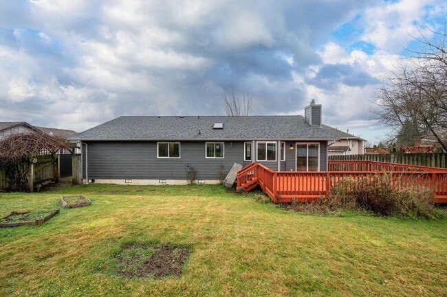 Building Photo - 3 Bedroom, 2 Bath Home in Ferndale