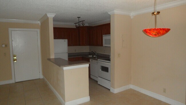 Building Photo - 10749 - Menkin LOJ 7-104 Condo