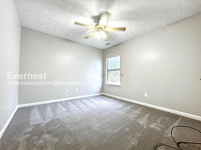 Building Photo - 4350 Sentinel Pl