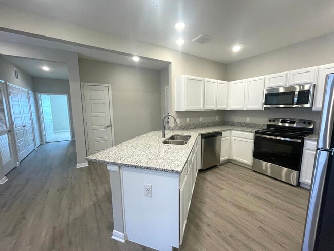 Primary Photo - 300 Willow Grv Wy