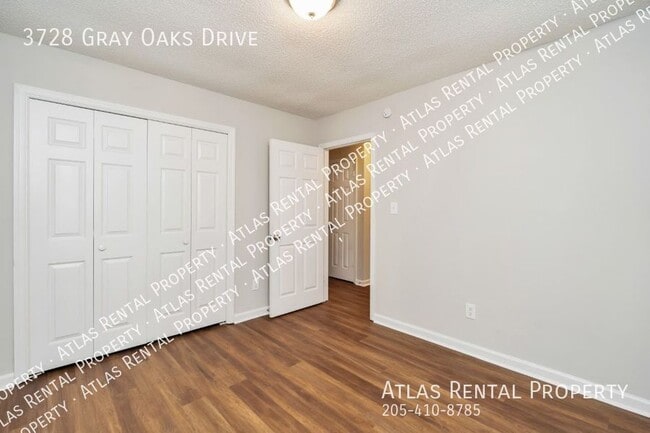Building Photo - 3728 Gray Oaks Dr