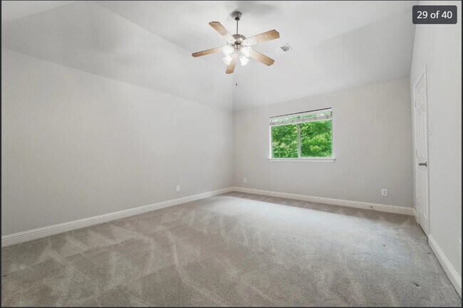 Building Photo - 231 Pine Valley Ct
