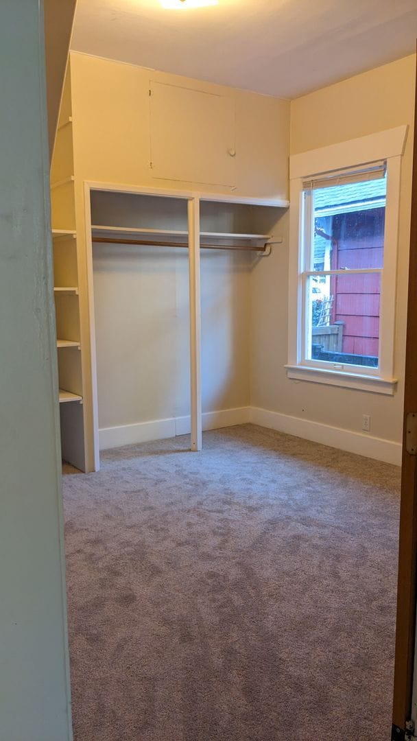 Building Photo - Roosevelt District 2 Bedroom Home