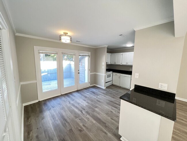 Building Photo - 4713 Matt Dr