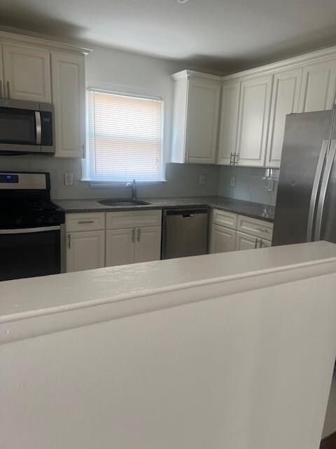 Building Photo - 105 Evergreen St