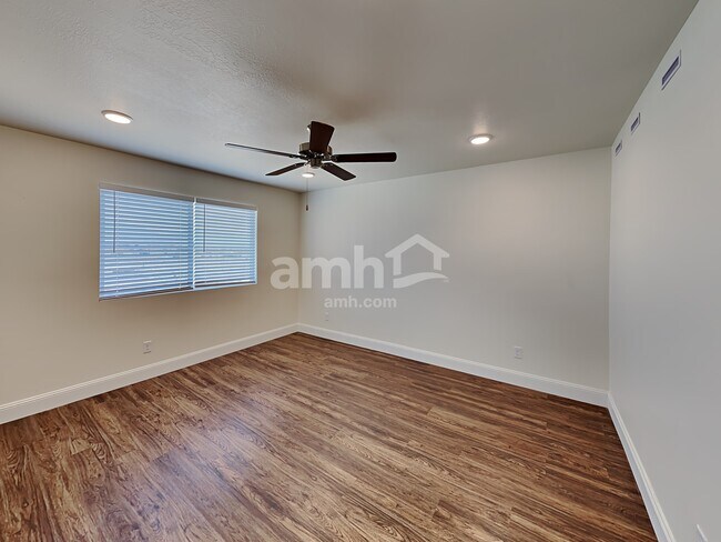 Building Photo - 3341 S 2580 W