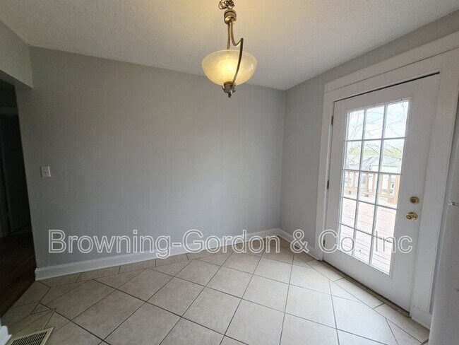 Building Photo - 1207 Sunnymeade Dr