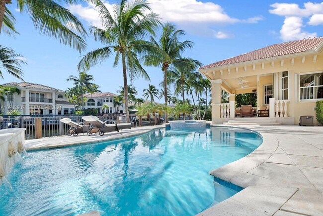 Building Photo - 950 Washington St