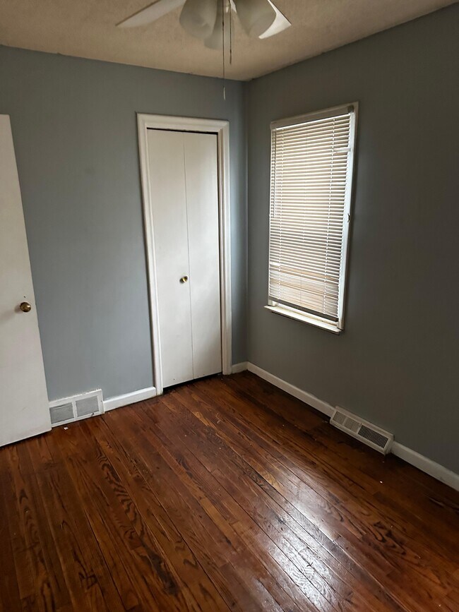 Building Photo - 22738 Sharrow Ave