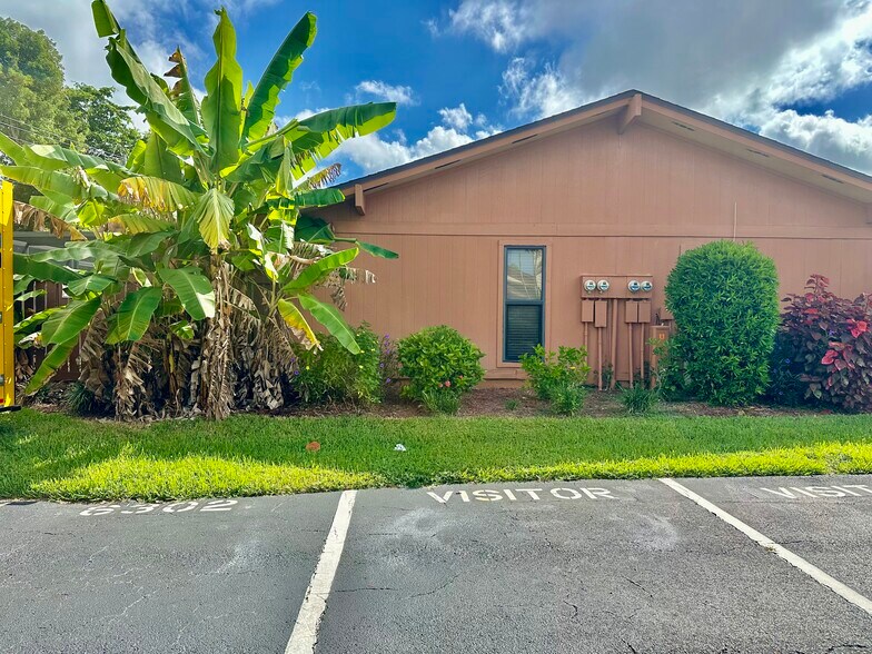 Building Photo - 6300 Royal Woods Dr