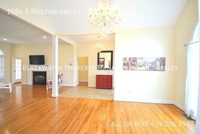 Building Photo - Beautiful Home in Lake Vista