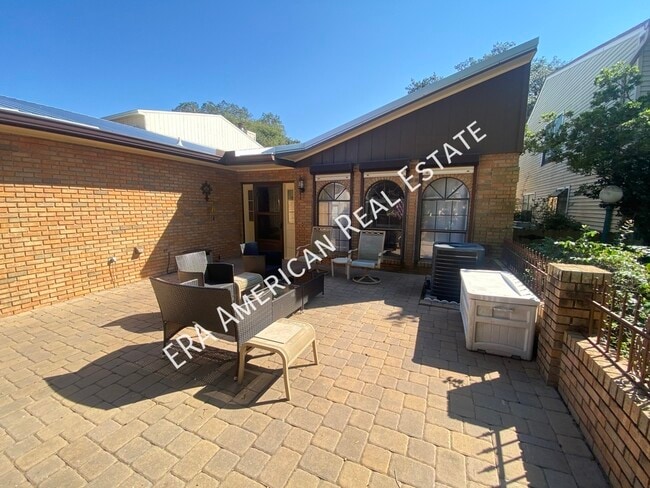 Building Photo - 925 Holbrook Cir