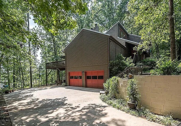 Building Photo - 495 Snapfinger Dr