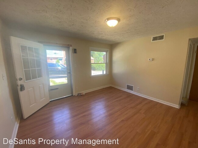 Building Photo - 3 br, 1 bath House - 500 Cypress Drive
