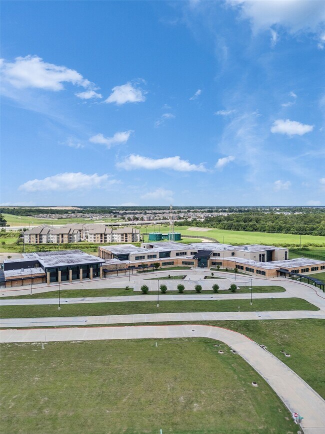 Building Photo - 10026 Thicket Park Ln