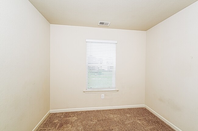 Building Photo - 6019 Rainbow Row